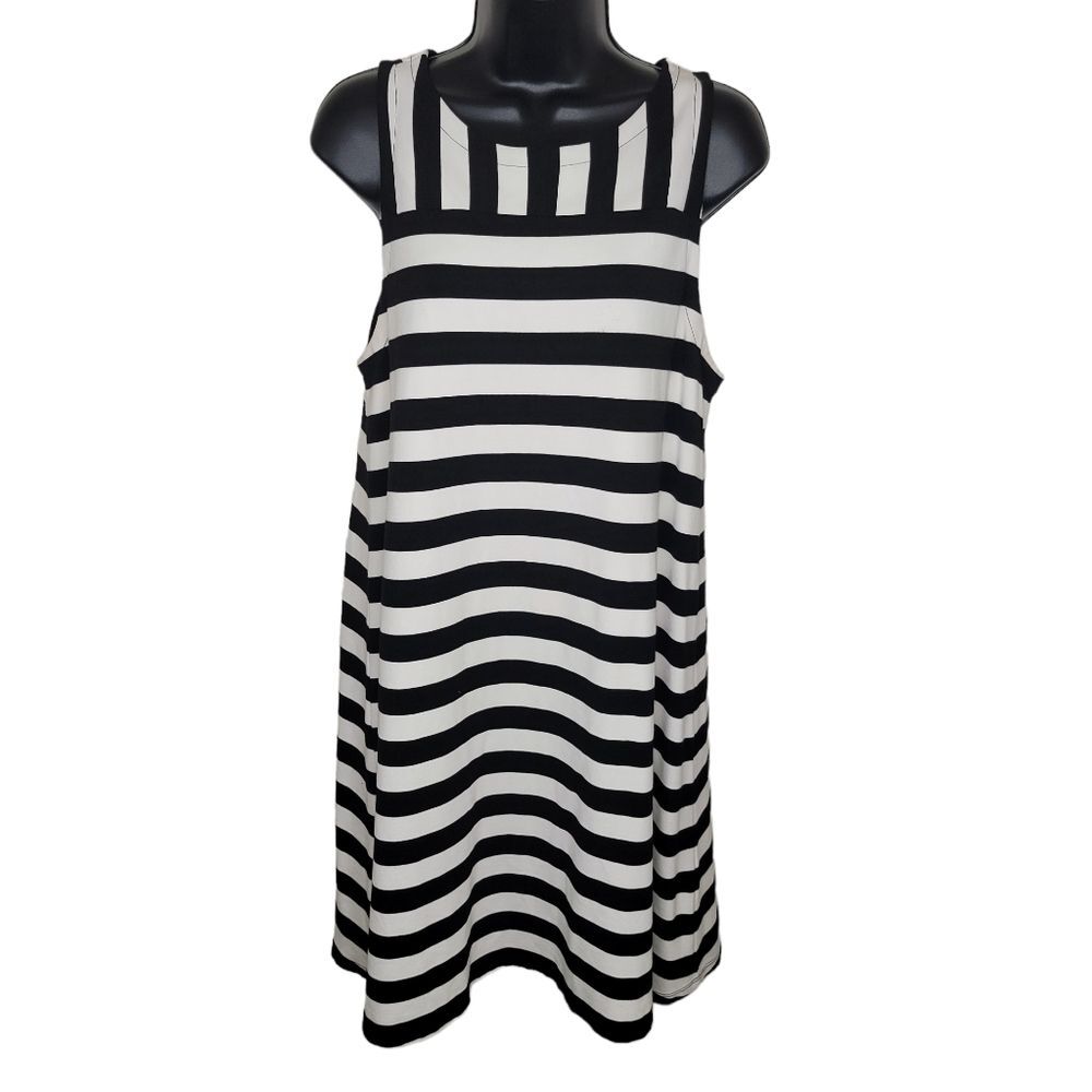 Ann Taylor LOFT Petites black & white stripe swing dress LP Large petite